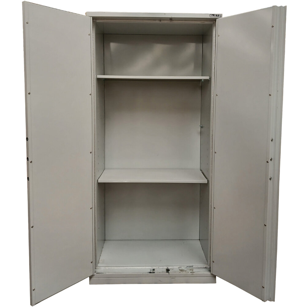 Emtrade Kluiskast 93x51,5x196 cm, staal, grijs, 2 legborden, inclusief 1 sleutel, gebruikt