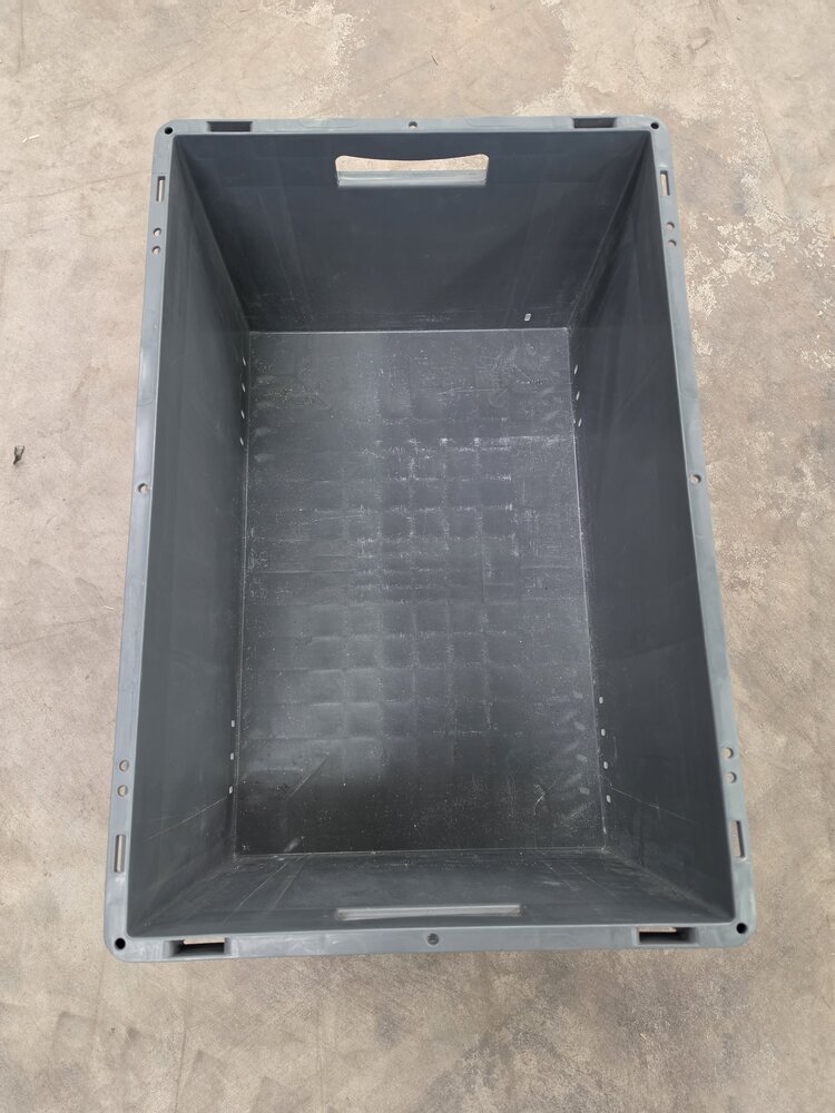 SSI Schafer Stapelbak, 600x400x320 mm, euronorm, grijs kunststof, licht gebruikt SSI Schafer Stapelbak, 600x400x320 mm, euronorm, grijs kunststof, licht gebruikt