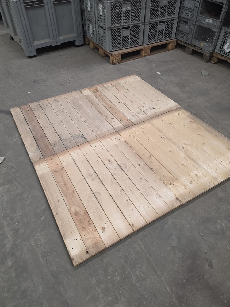 EMRACK Vurenhouten vlonder gesloten 800x900x20 mm (bxdxh), licht gebruikt EMRACK Vurenhouten vlonder gesloten 800x900x20 mm (bxdxh), licht gebruikt