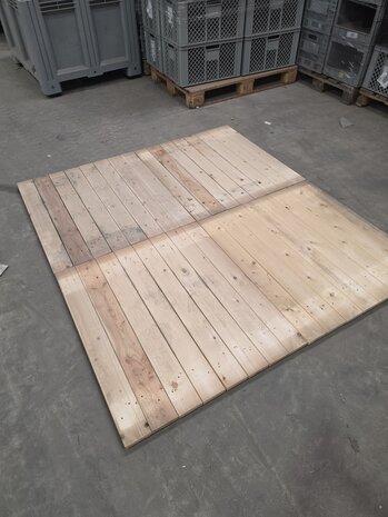 EMRACK Vurenhouten vlonder gesloten 800x900x20 mm (bxdxh), licht gebruikt EMRACK Vurenhouten vlonder gesloten 800x900x20 mm (bxdxh), licht gebruikt