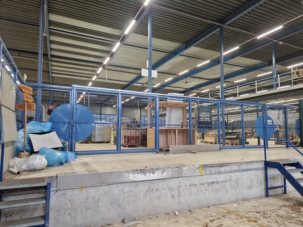 Emtrade Industrieel Indoor Hekwerk / Veiligheidsafrastering met 2 Schuifpoorten - Gebruikt Emtrade Industrieel Indoor Hekwerk / Veiligheidsafrastering met 2 Schuifpoorten - Gebruikt
