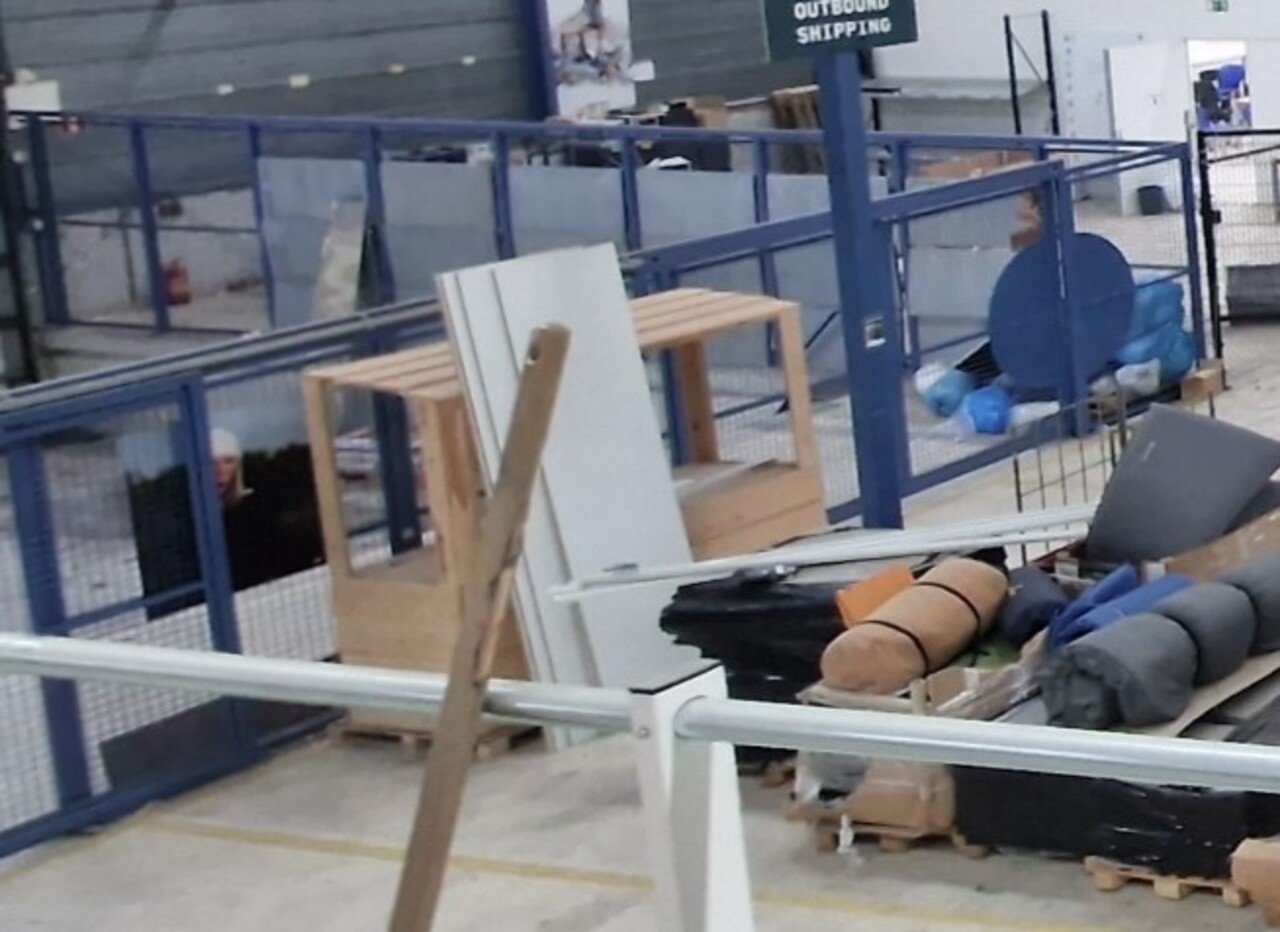 Emtrade Industrieel Indoor Hekwerk / Veiligheidsafrastering met 2 Schuifpoorten - Gebruikt Emtrade Industrieel Indoor Hekwerk / Veiligheidsafrastering met 2 Schuifpoorten - Gebruikt
