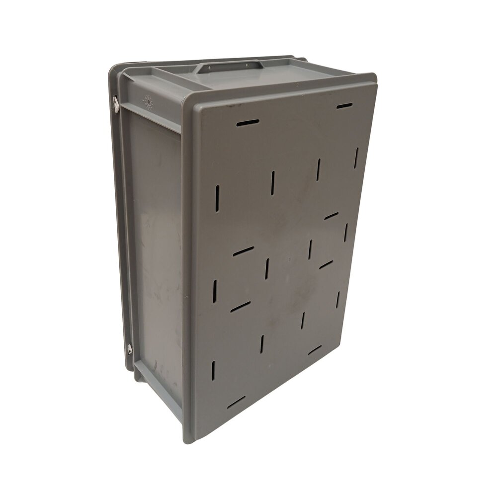 Emtrade Stapelbak 600x400x230 mm, euronorm, met scharnierdeksel, geperforeerde bodem, grijs pp kunststof, gebruikt Emtrade Stapelbak 600x400x230 mm, euronorm, met scharnierdeksel, geperforeerde bodem, grijs pp kunststof, gebruikt