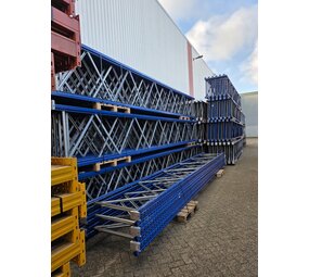 Armes Armes palletstelling H7000 x B2700 x D900mm, gebruikt Armes Armes palletstelling H7000 x B2700 x D900mm, gebruikt