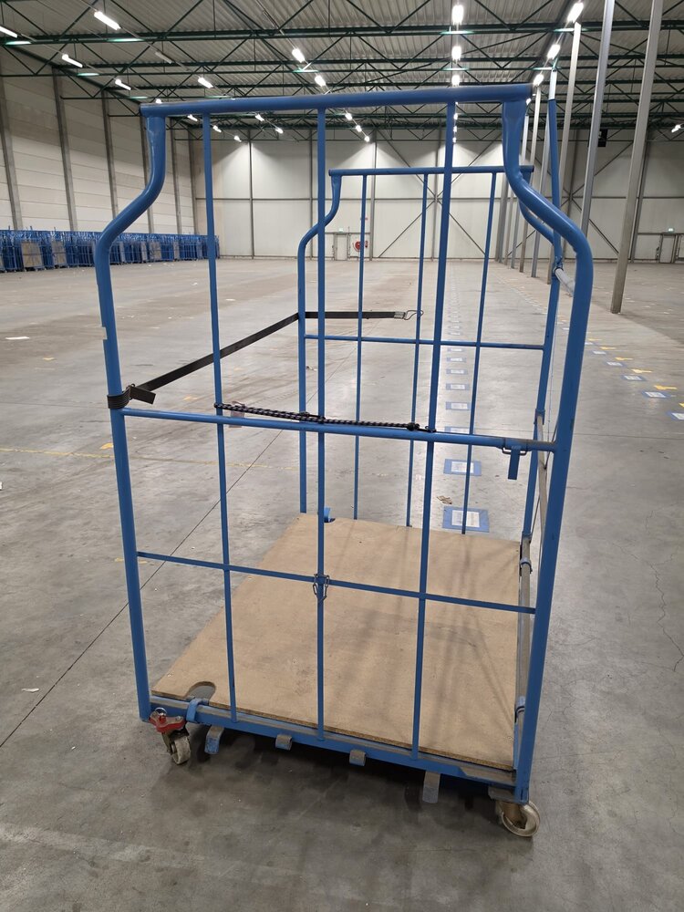 Cordes Corlette/meubelwagen MC-250.517 - 2500x1150x1800mm L-frame nestbaar en stapelbaar, blauw, gebruikt Cordes Corlette/meubelwagen MC-250.517 - 2500x1150x1800mm L-frame nestbaar en stapelbaar, blauw, gebruikt