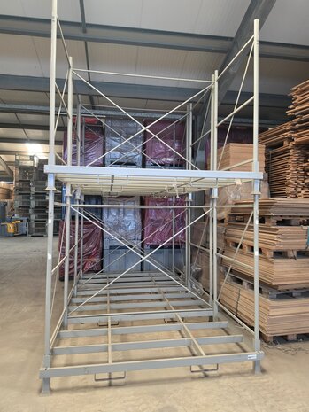 Emtrade stapelrek 2350x1350x2020mm, max. 2000kg, gebruikt Emtrade stapelrek 2350x1350x2020mm, max. 2000kg, gebruikt