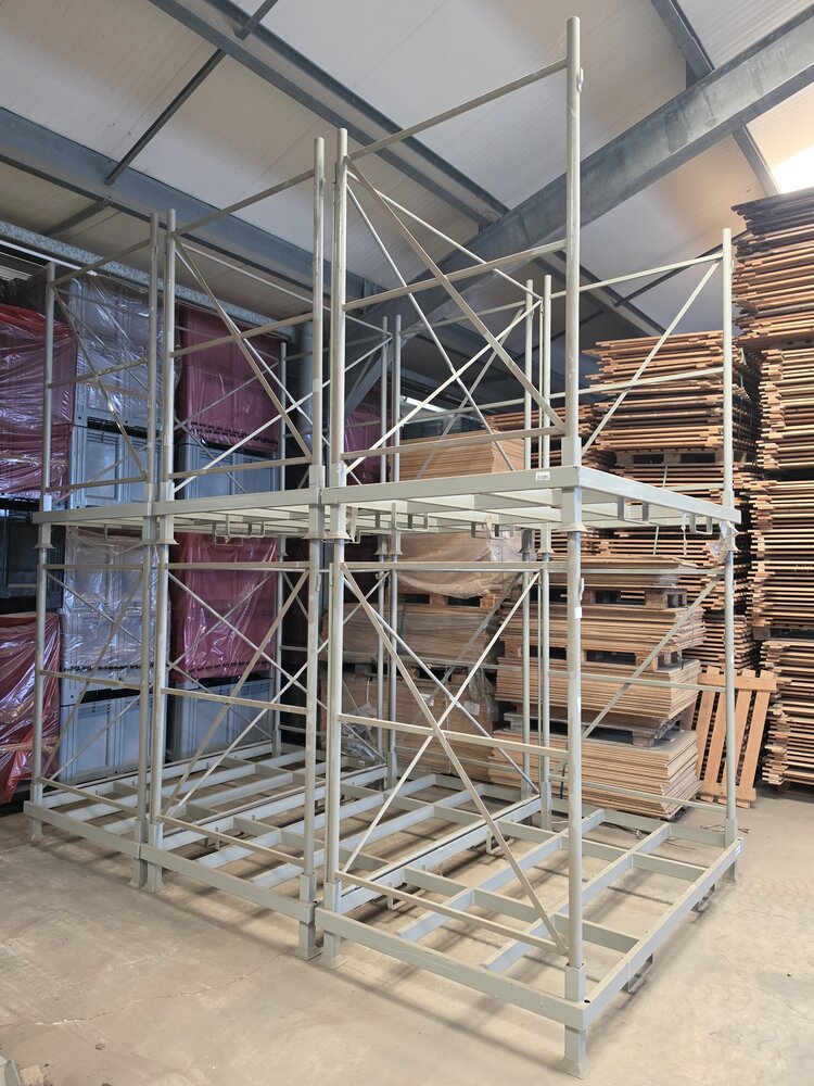 Emtrade stapelrek 2350x1350x2020mm, max. 2000kg, gebruikt Emtrade stapelrek 2350x1350x2020mm, max. 2000kg, gebruikt