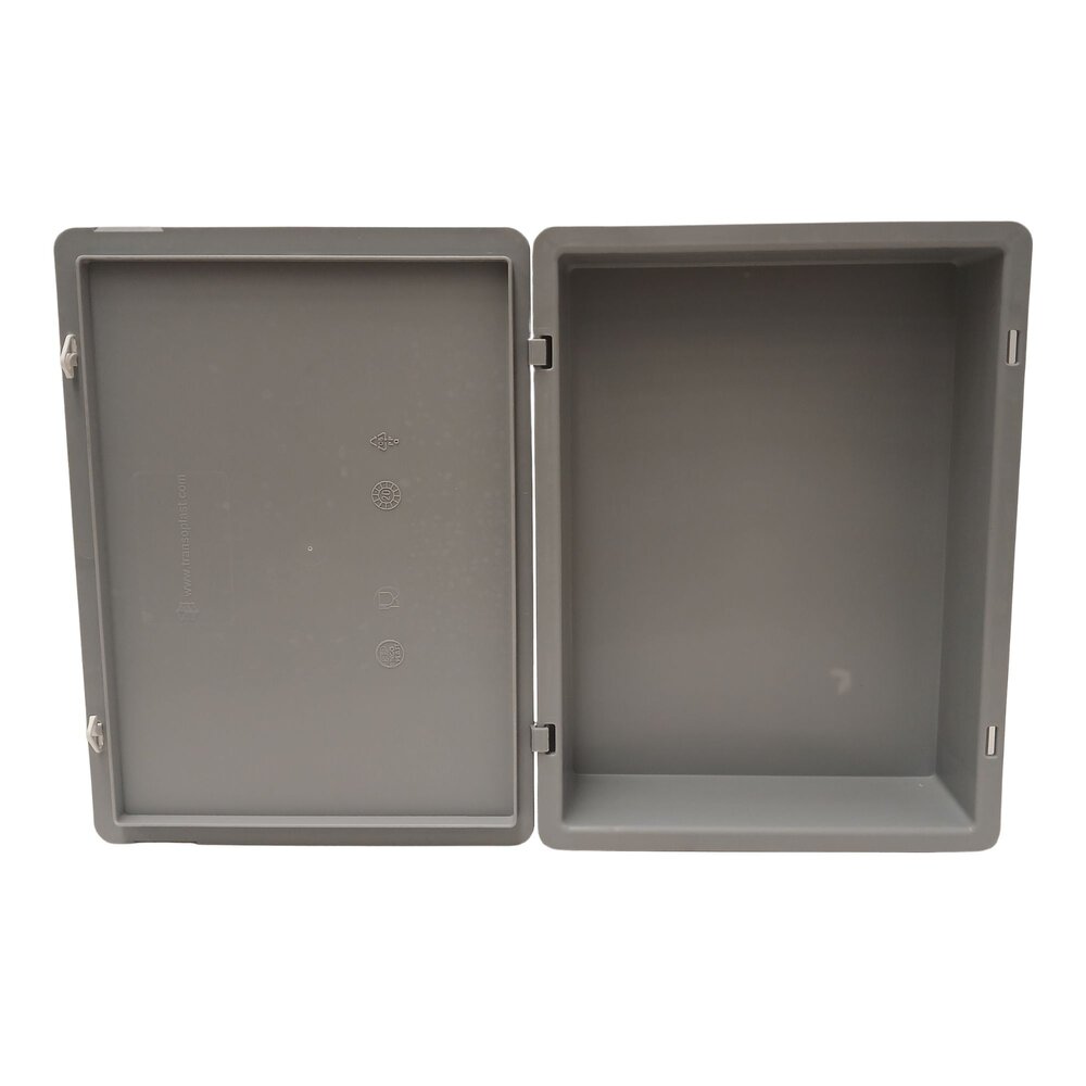 Emtrade Stapelbak 400x300x75 mm grijs PP05 met deksel. gebruikt Emtrade Stapelbak 400x300x75 mm grijs PP05 met deksel. gebruikt