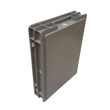 Emtrade Stapelbak 400x300x75 mm grijs PP05 met deksel. gebruikt Emtrade Stapelbak 400x300x75 mm grijs PP05 met deksel. gebruikt