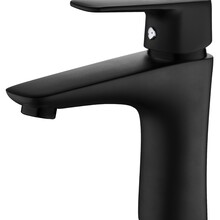 Wastafelkraan Laag mat Zwart Mengkraan Creavit Aloni Wastafelmengkraan