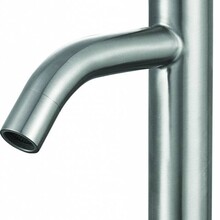 SaniPro Fonteinkraan RVS Laag Opbouw toiletkraan rond 16cm kromme uitloop.