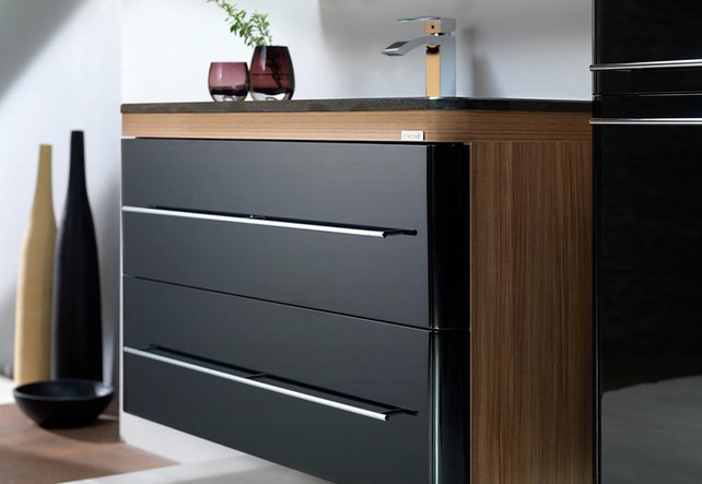 Badkamermeubel Set Piano Lux 100cm Zwart-Bruin met Graniete wastafel met overloop 1 kraangat Kolomkast en spiegel Badkamermeubel Set Piano Lux 100cm Zwart-Bruin met Graniete wastafel met overloop 1 kraangat Kolomkast en spiegel
