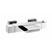 Badkraan Cube Chroom Vierkant Thermostatische badmengkraan met waterval uitloop