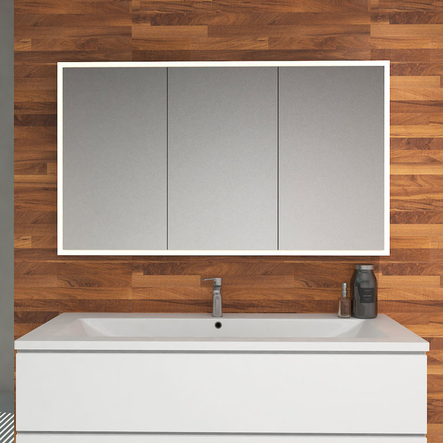 Spiegelkast Quatro 120x70x13cm Aluminium Geintegreerde LED Verlichting Sensor Lichtschakelaar Stopcontact Glazen Planken Spiegelkast Quatro 120x70x13cm Aluminium Geintegreerde LED Verlichting Sensor Lichtschakelaar Stopcontact Glazen Planken