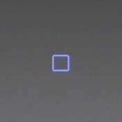 Badkamerspiegel Kiki 80x60cm Geintegreerde LED Verlichting Verwarming Anti Condens Touch Lichtschakelaar Badkamerspiegel Kiki 80x60cm Geintegreerde LED Verlichting Verwarming Anti Condens Touch Lichtschakelaar