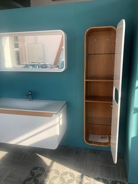 Kolomkast 160x40x32cm Creavit Pion met 4 lagen MDF verdelers Glas Kolomkast 160x40x32cm Creavit Pion met 4 lagen MDF verdelers Glas