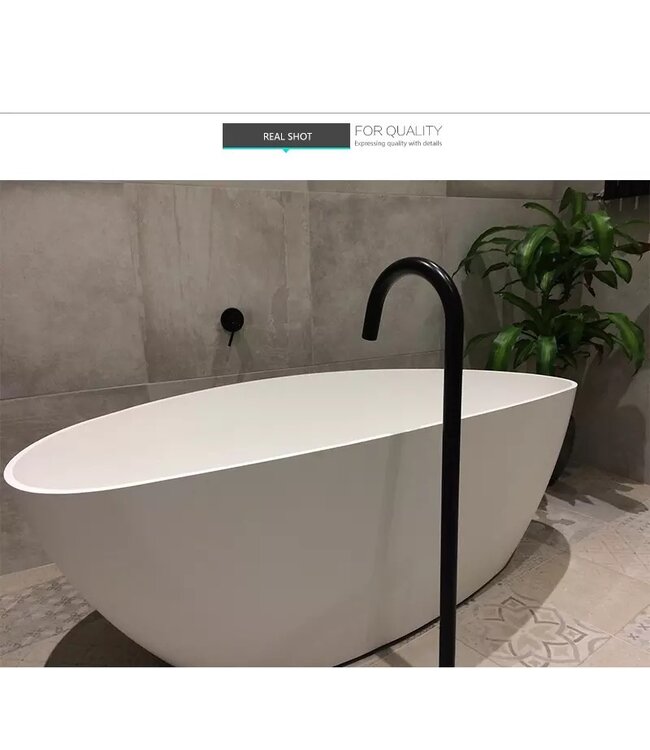 Vrijstaande Badkraan baduitloop Donna-JEE Mat ZwaVrijstaande baduitloop Donna-JEE Mat Zwart inclusief bediening Mengkraanrt inclusief bediening Mengkraan