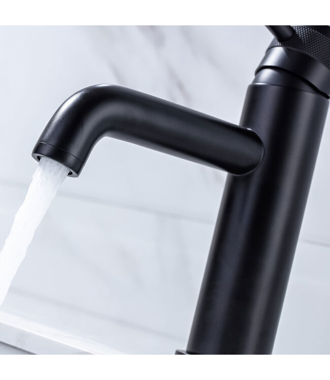 Wastafelkraan Amore Opbouw Laag Rond Mat Zwart 1 Greeps