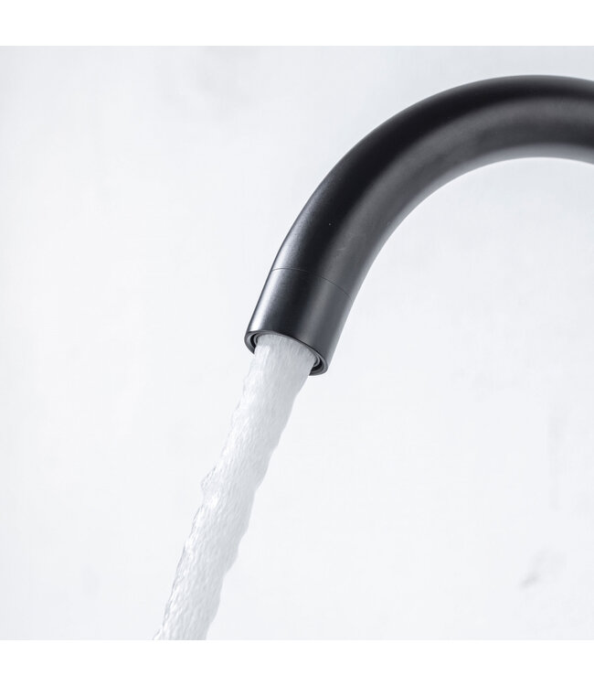 Keukenkraan Amore Mengkraan Rond Mat Zwart Messing Eengreeps Draaibaar Uitloop