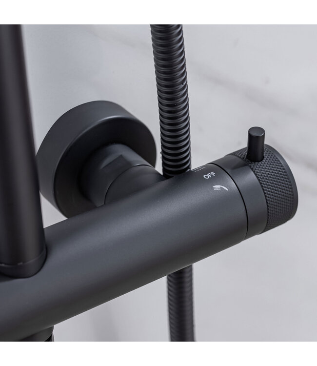 Regendoucheset Amore Opbouw Rond Mat Zwart Thermostaatkraan Glijstang Hoofddouche en Staafhanddouche