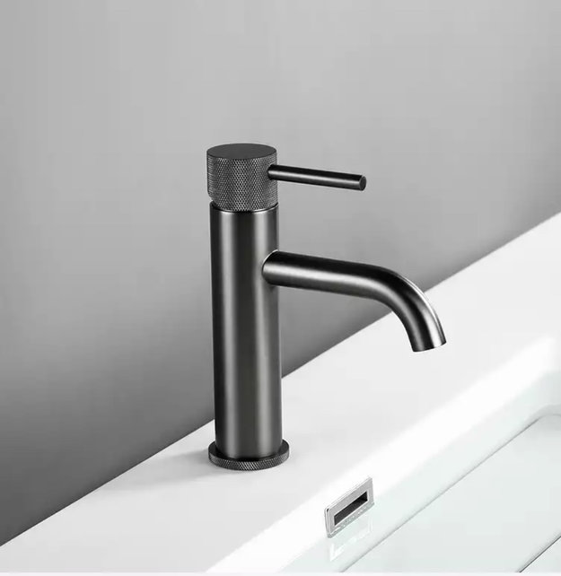 Wastafelkraan Opbouw Ribbed Gunmetal wastafel mengrkaan laag