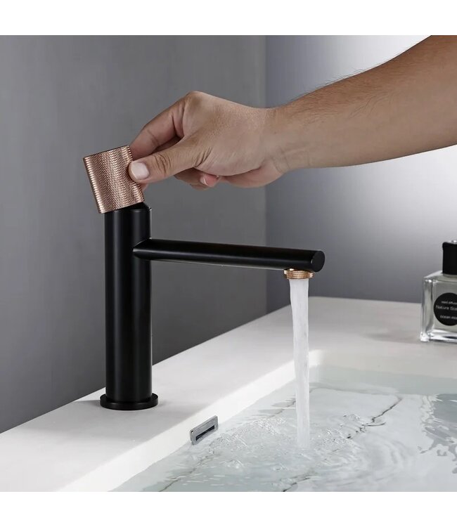 Wastafelkraan Ribbed Lux Mat Zwart - Koper Laag