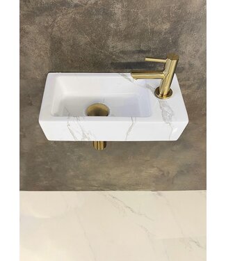 Wiesbaden Wiesbaden Fonteinset Toilet Rechts Carrara met Mat Goud - 36x18x9 cm - Mini-Rhea Marmerlook