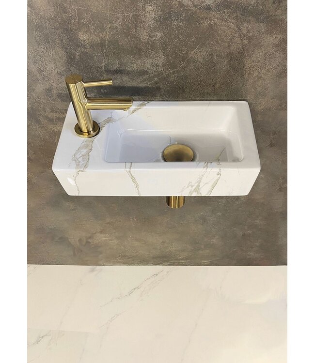 Wiesbaden Fonteinset Toilet Rechts Carrara met Mat Goud - 36x18x9 cm - Mini-Rhea Marmerlook