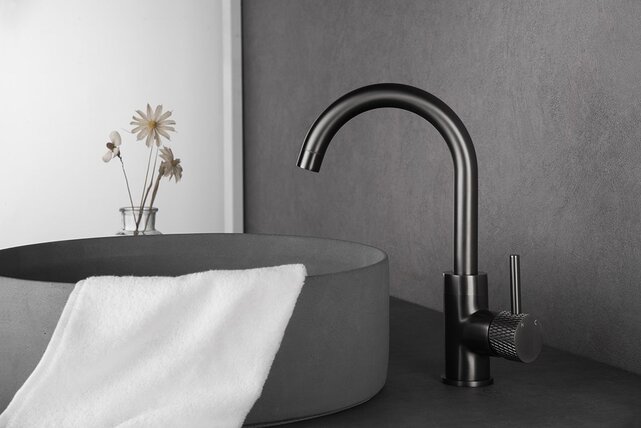 Wiesbaden Ribbd wastafelkraan Coldstart Gun metal draaibaar uitloop - 29.5323