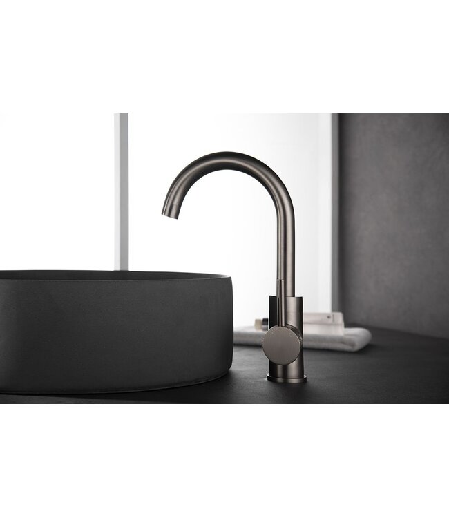 Wiesbaden Wiesbaden Ribbd wastafelkraan Coldstart Geborsteld Staal draaibaar uitloop - 29.5321