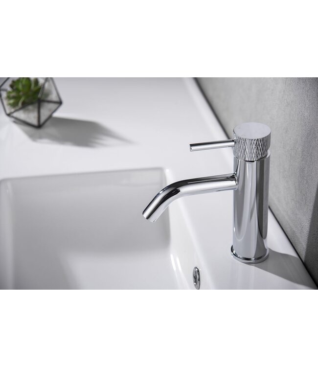 Wiesbaden Ribbd wastafelkraan Chroom Laag - 29.5301