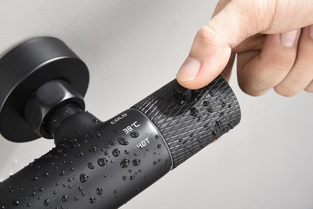 Wiesbaden Opbouw Doucheset Ribbd Mat Zwart met thermostaatkraan regendouche 25cm - 29.2968 Wiesbaden Opbouw Doucheset Ribbd Mat Zwart met thermostaatkraan regendouche 25cm - 29.2968