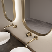 Spiegel Plato Ovaal Verticaal Geborsteld Goud 40x100cm met Bewegingssensor en Spiegelverwarming Spiegel Plato Ovaal Verticaal Geborsteld Goud 40x100cm met Bewegingssensor en Spiegelverwarming