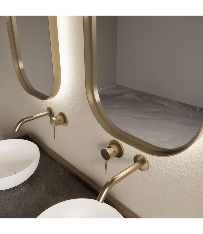 GLISS DESIGN Spiegel Plato Ovaal Verticaal Geborsteld Goud 40x100cm met Bewegingssensor en Spiegelverwarming