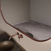 Spiegel Ovaal Aura Horizontaal Koper Rosé 140x70cm met Bewegingssensor en Spiegelverwarming Spiegel Ovaal Aura Horizontaal Koper Rosé 140x70cm met Bewegingssensor en Spiegelverwarming