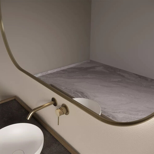 Spiegel Ovaal Aura Horizontaal Mat Goud 140x70cm met Bewegingssensor en Spiegelverwarming Spiegel Ovaal Aura Horizontaal Mat Goud 140x70cm met Bewegingssensor en Spiegelverwarming