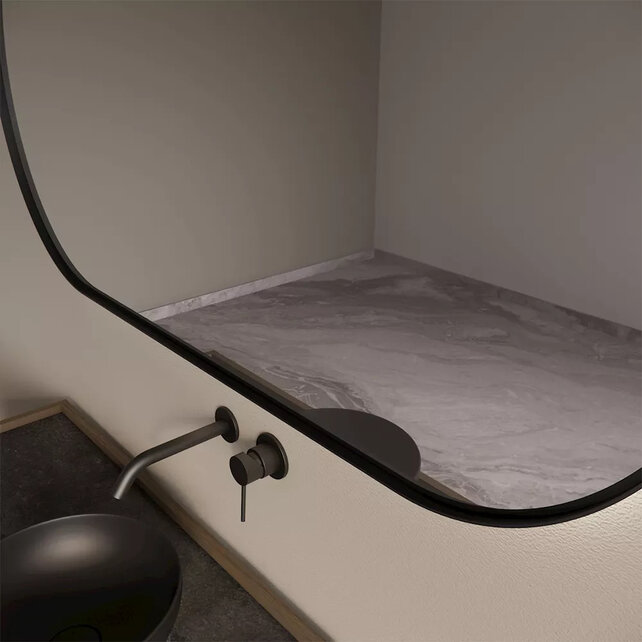 Spiegel Ovaal Aura Horizontaal Mat Zwart 100x70cm met Bewegingssensor en Spiegelverwarming Spiegel Ovaal Aura Horizontaal Mat Zwart 100x70cm met Bewegingssensor en Spiegelverwarming