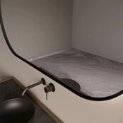 Spiegel Ovaal Aura Horizontaal Mat Zwart 140x70cm met Bewegingssensor en Spiegelverwarming Spiegel Ovaal Aura Horizontaal Mat Zwart 140x70cm met Bewegingssensor en Spiegelverwarming