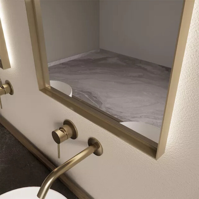 Spiegel Delta Mat Goud 40x100cm Boogspiegel met Bewegingssensor en Spiegelverwarming Spiegel Delta Mat Goud 40x100cm Boogspiegel met Bewegingssensor en Spiegelverwarming