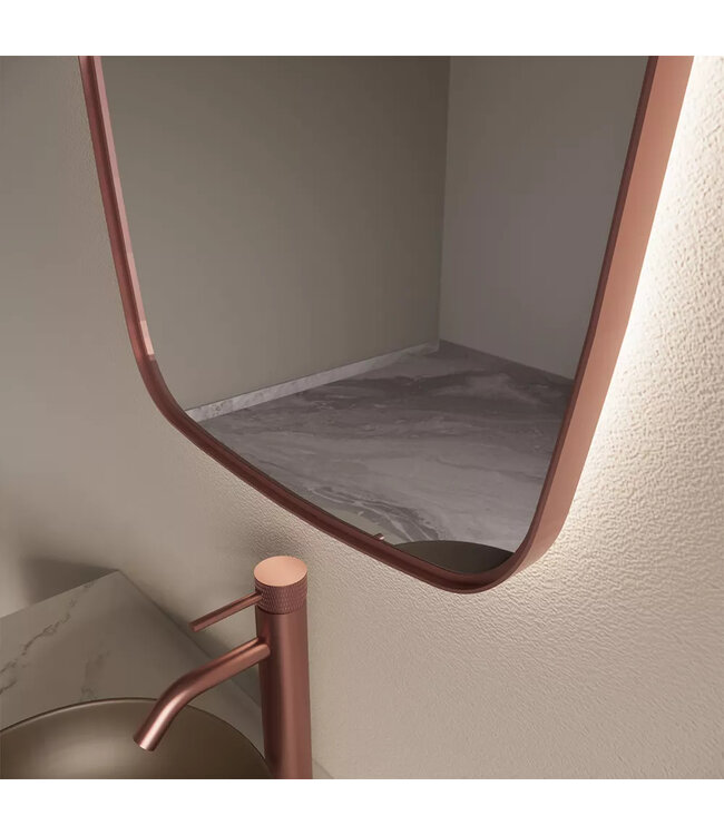 GLISS DESIGN Spiegel Ovaal Epos Verticaal Koper Rosé 60x100cm met sensor en Spiegelverwarming