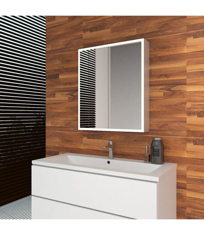 Spiegelkast met LED_verlichting Quatro 80x70x13cm met Stopcontact