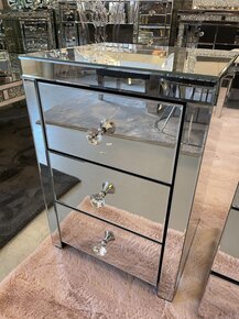 Spiegelnachtkast zilver met diamant handvaten