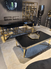 Avanos eettafel en salontafel