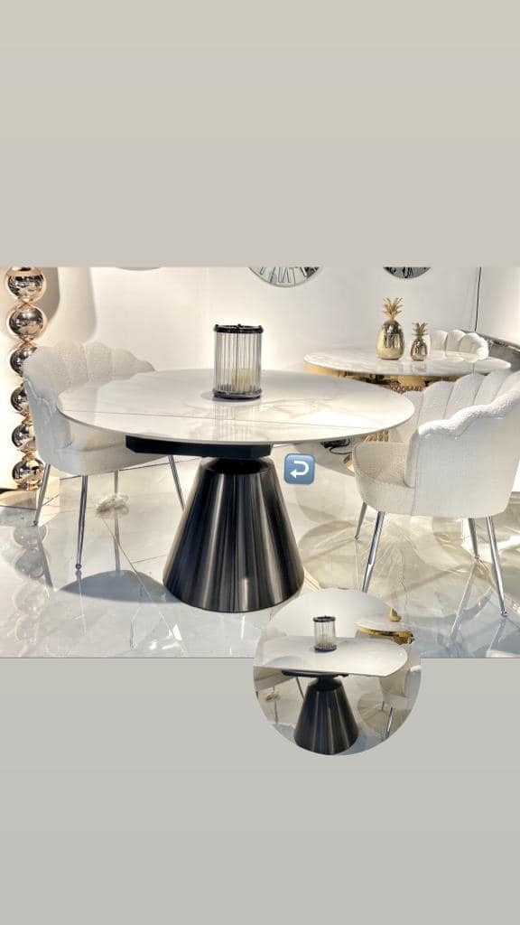 Rond  uitschuifbare eettafel