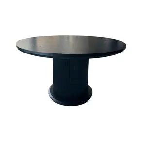 Taksim Fineer eettafel rond
