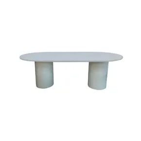 Japandi stijl organische eettafel wit