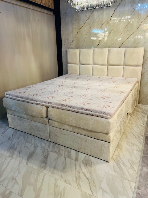 Teddy wit boxspring met opbergruimte