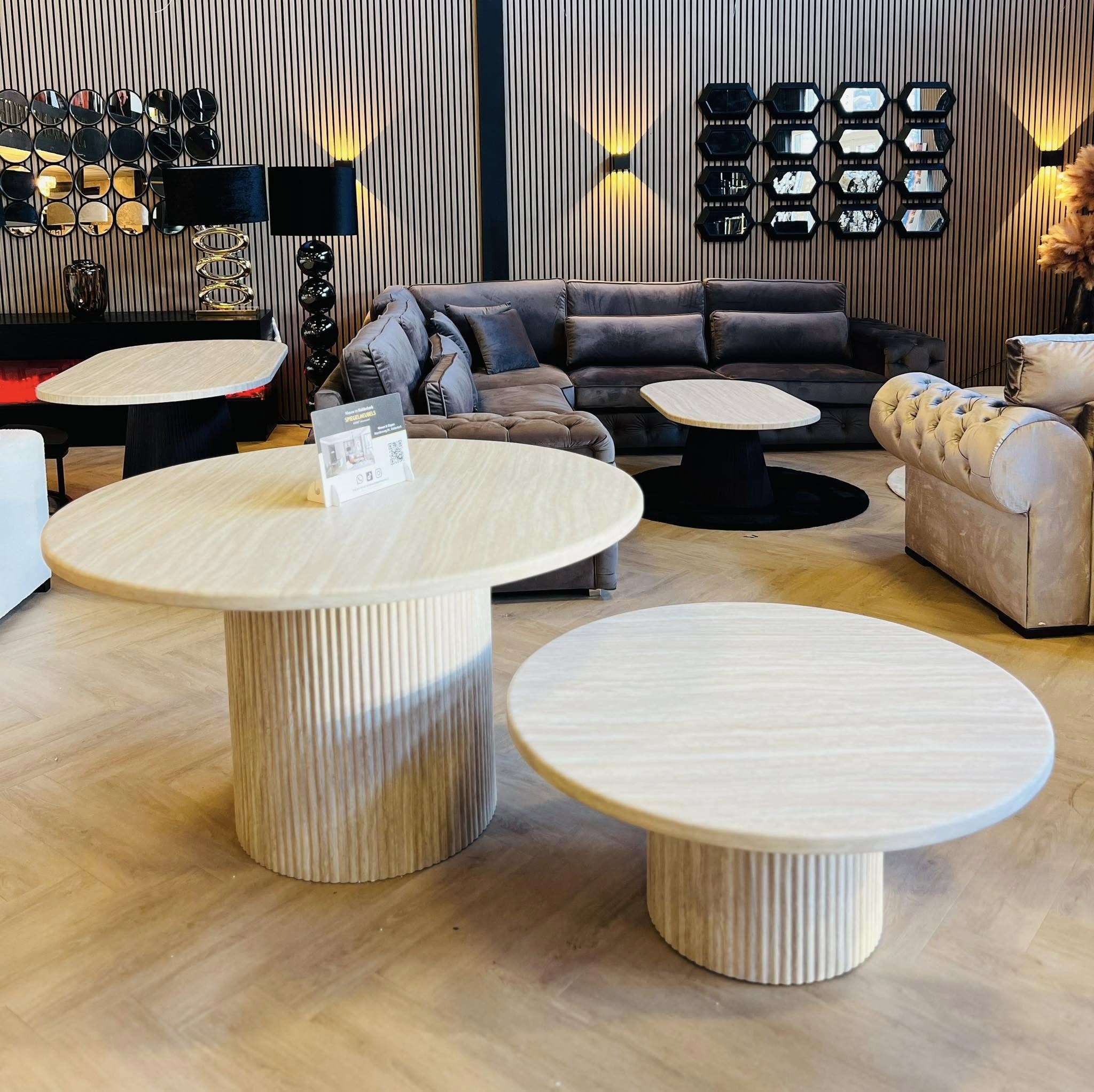 Japandi stijl organische eettafel en salontafel