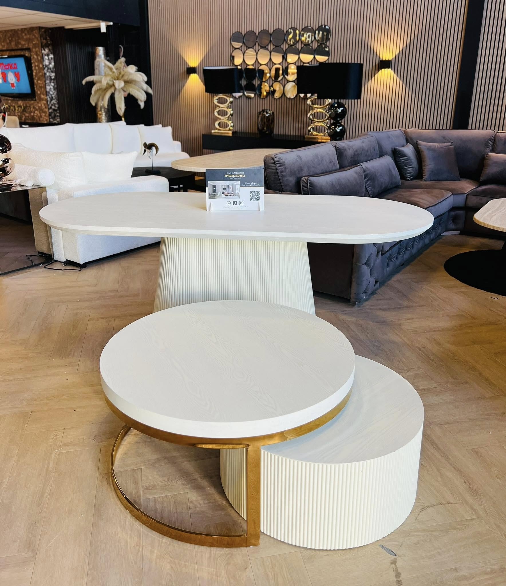 Japandi stijl organische eettafel en salontafel