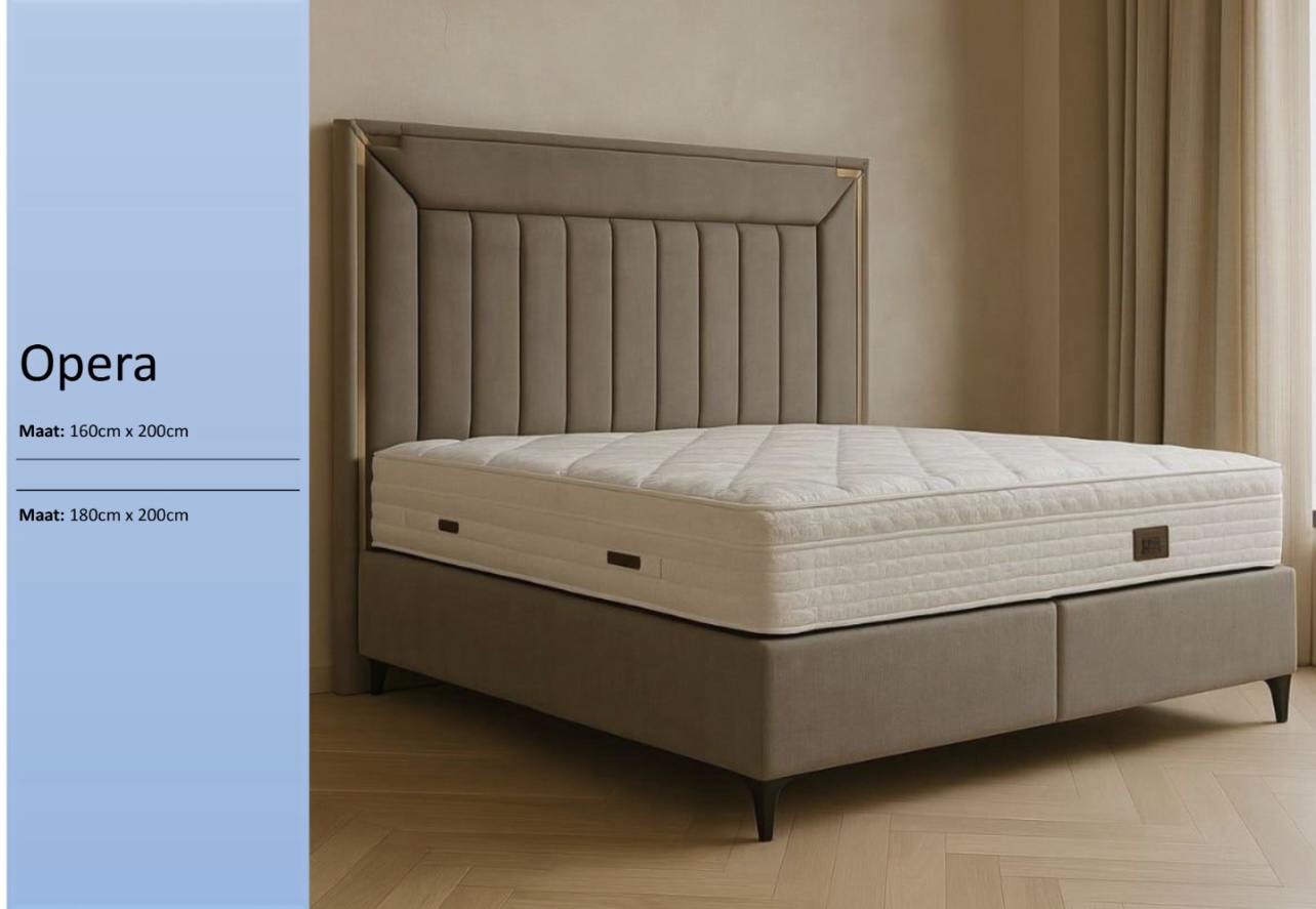 Opera tweepersoonsbed op hoge poten